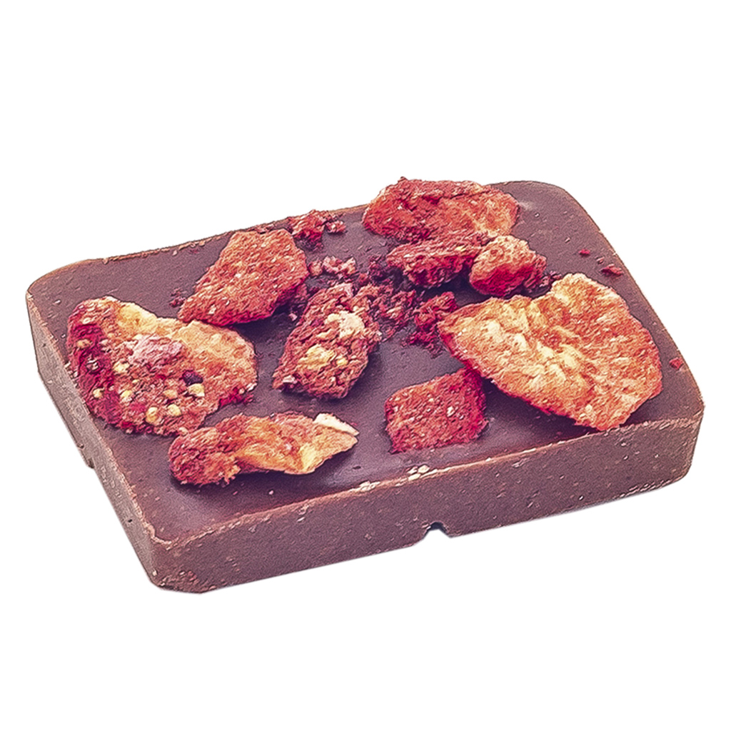 Strawberry Layered Cake Milk Chocolate 2